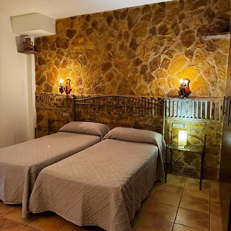 Hostal Todolella 3*